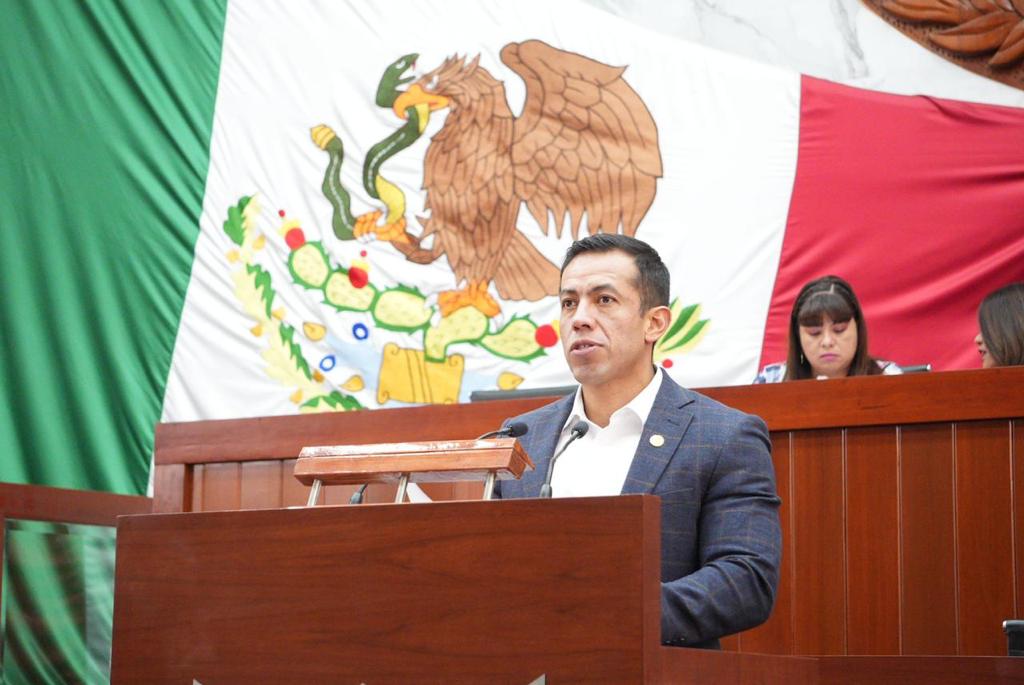 Promueve Bladimir Zainos contratación de adultos mayores en la administración pública municipal